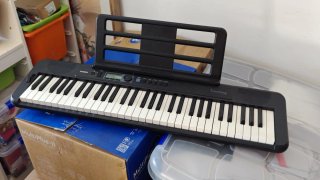 Teclado Casio CT-S300 + Banco, pedal y Soporte