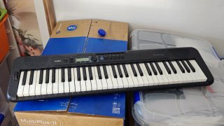 Teclado Casio CT-S300 + Banco, pedal y Soporte