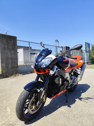 Aprilia Tuono 1000R. 25.000 km.