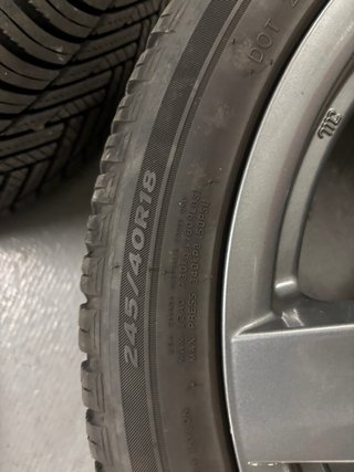 Llantas 18” con neumáticos Hankook