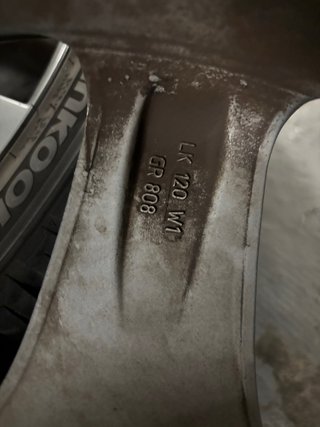 Llantas 18” con neumáticos Hankook