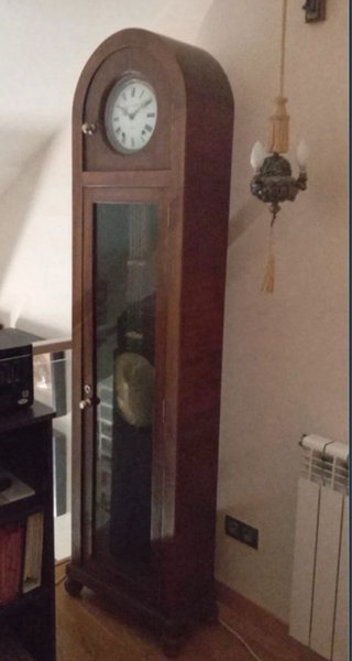 Reloj de pie antiguo madera