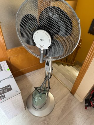 Ventilador AEG con humidificador