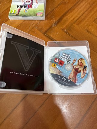 PS3 Super Slim 500GB + 2 Controller (caricatore) + Giochi