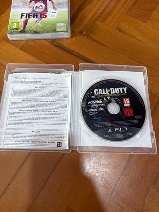 PS3 Super Slim 500GB + 2 Controller (caricatore) + Giochi