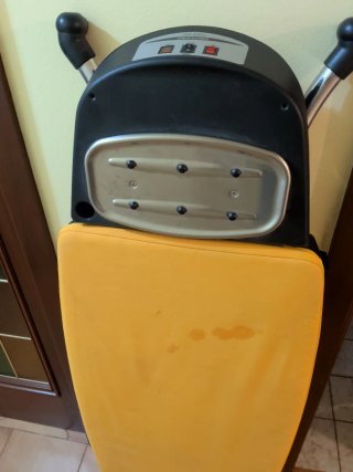 Tabla de planchar y plancha vapor