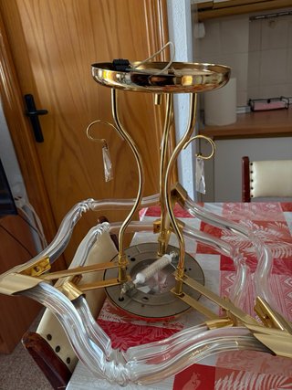 Lámpara de techo dorada elegante