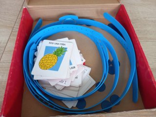 Hedbanz Juego de Mesa Familiar