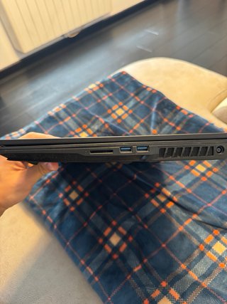 Portátil Gaming MSI GL75 9SEK