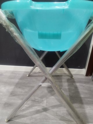Bañera bebé con patas plegables