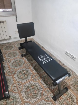 Cinta de correr y banco abdominales