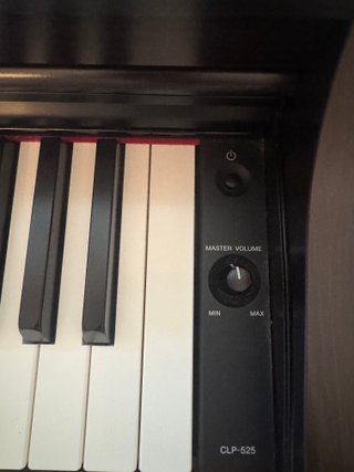 Piano Digital Yamaha Clavinova CLP-525