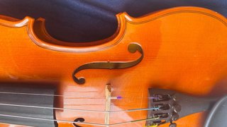 Violín Yamaha V3 1/2 con funda,arco y almohadilla