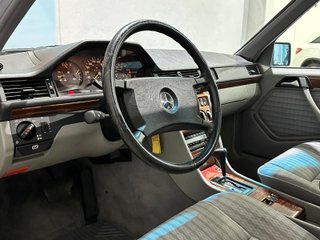MERCEDES-BENZ Clase E 300 SE 185cv 1991