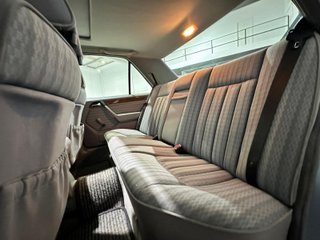 MERCEDES-BENZ Clase E 300 SE 185cv 1991