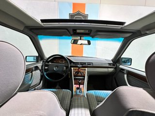 MERCEDES-BENZ Clase E 300 SE 185cv 1991