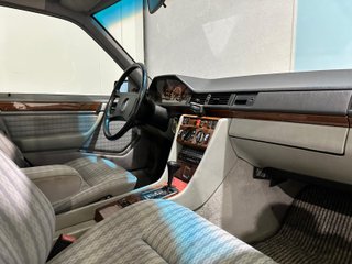 MERCEDES-BENZ Clase E 300 SE 185cv 1991