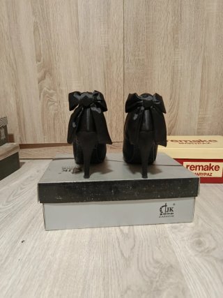 Zapatos de satén negros talla 37