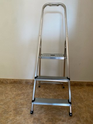 Escalera aluminio 3 peldaños