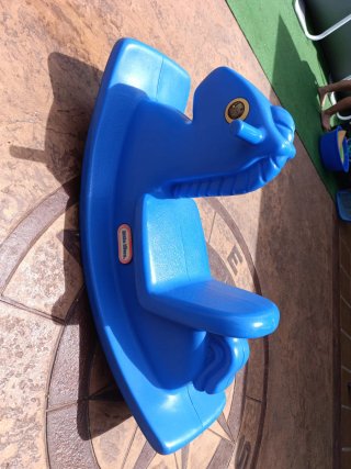 Caballito balancín Little Tikes azul