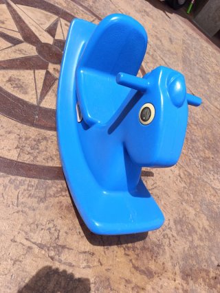Caballito balancín Little Tikes azul
