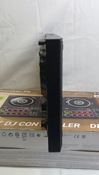 Controlador DJ Pioneer DDJ-200