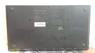 Controlador DJ Pioneer DDJ-200