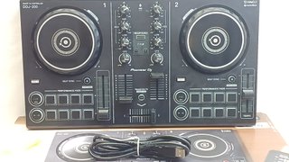 Controlador DJ Pioneer DDJ-200