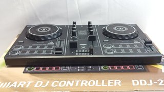 Controlador DJ Pioneer DDJ-200