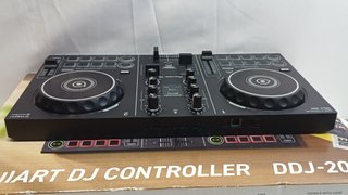 Controlador DJ Pioneer DDJ-200