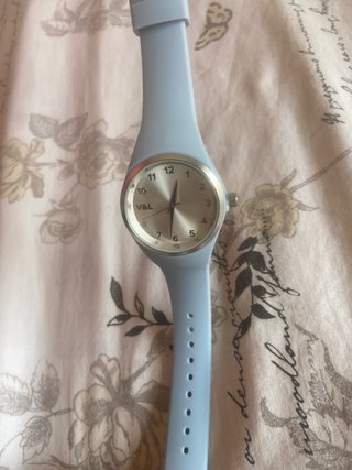 Reloj Victorio & Lucchino Beige y Dorado