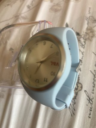Reloj Victorio & Lucchino Beige y Dorado