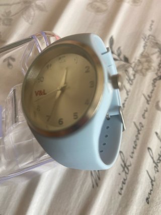 Reloj Victorio & Lucchino Beige y Dorado