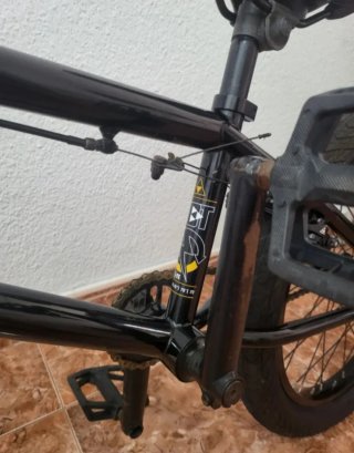 Bicicleta BMX Negra