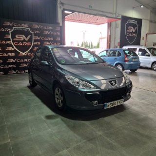 Peugeot 307 1.6 110Cv. 1 dueño. Sólo 70000 kms.