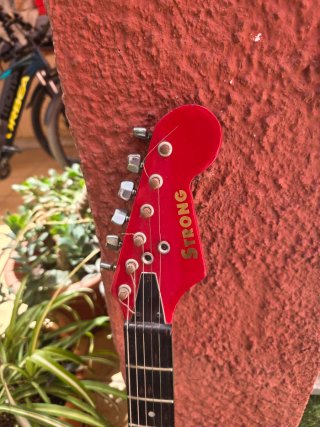 Guitarra Eléctrica Strong Coreana Roja