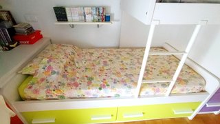 Cama tren infantil con escritorio
