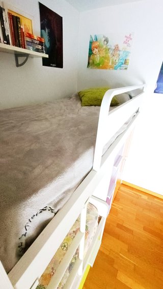 Cama tren infantil con escritorio