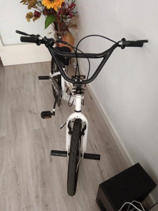 Bicicleta XR Blanca Deportiva
