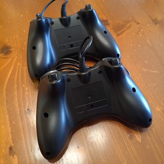 2 Controller Xbox 360 Neri Cablati Compatibili