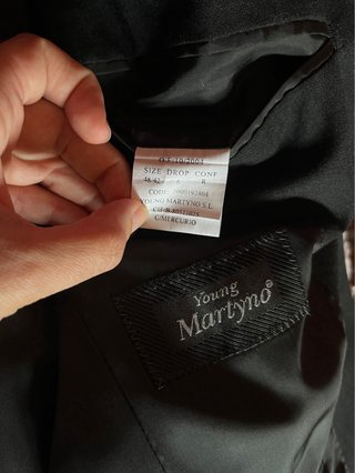 Traje negro hombre