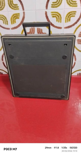 Máquina de escribir Olivetti Lettera 12