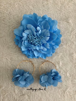 Conjunto flamenca pendientes aro y flor celeste