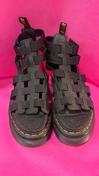 ¡¡ OFERTA !Sandalias Dr. Martens Negras Plataforma