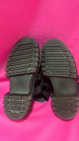 ¡¡ OFERTA !Sandalias Dr. Martens Negras Plataforma