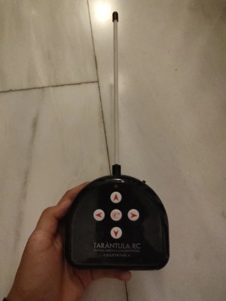 Tarántula RC con pelo y mando