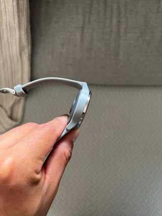 Reloj Garmin Vivoactive 4S Gris y 2 pulseras.