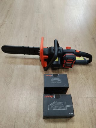 Motosierra DCS-201BC Batería 20V/4Ah + Cargador
