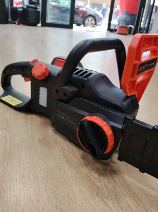 Motosierra DCS-201BC Batería 20V/4Ah + Cargador