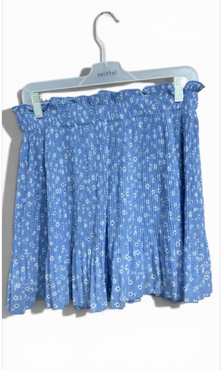 Falda Pantalón Plisada de Margaritas Stradivarius